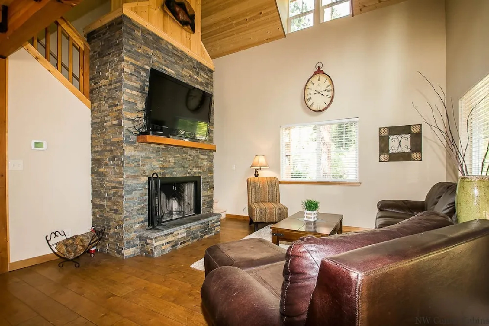 Salmon Chalet Chalet 2 NW Comfy Cabins