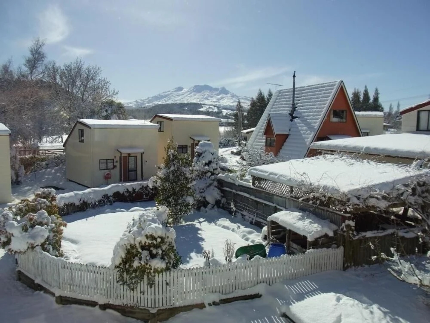 Ossies Motels and Chalets
