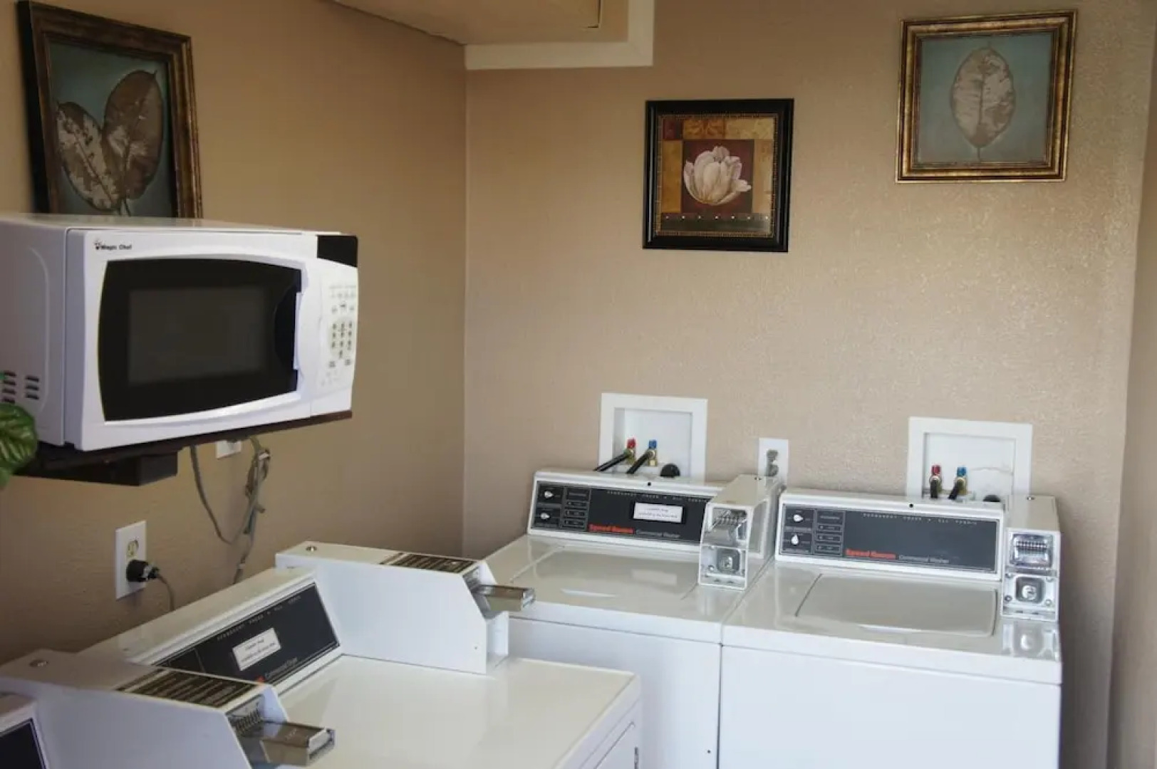 Days Inn by Wyndham Victorville