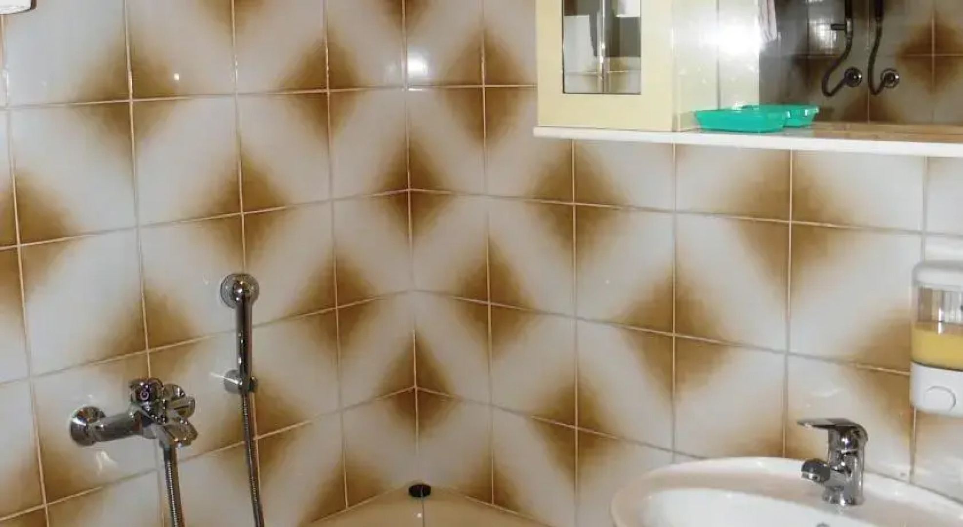 Apartments Njivice Bajcic