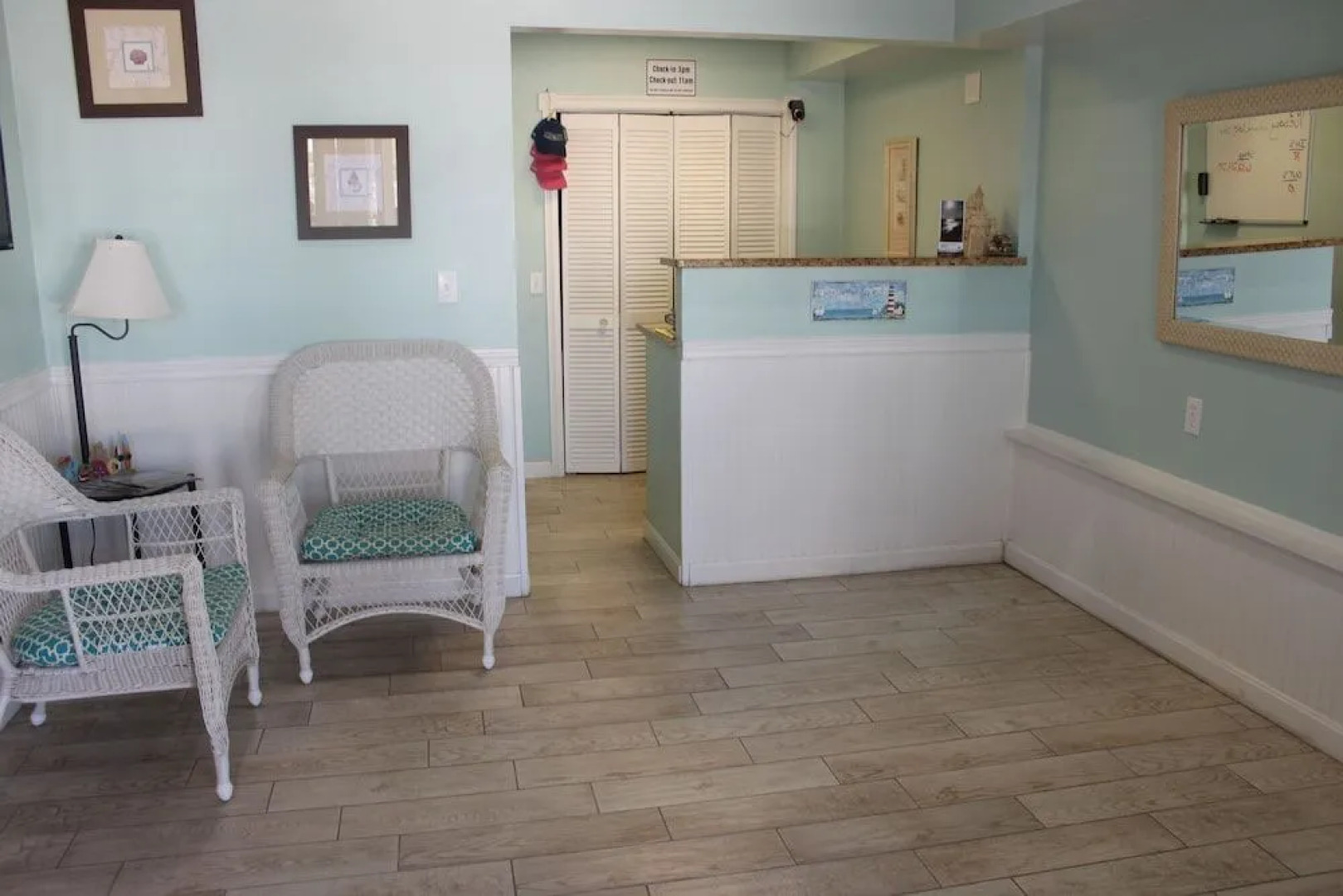 Sandcastle Beachfront Inn