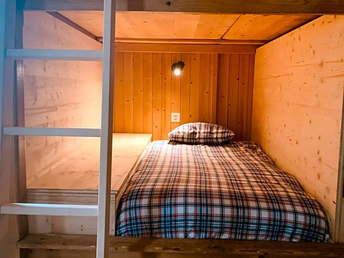 Freeride Hostel & Bar lounge