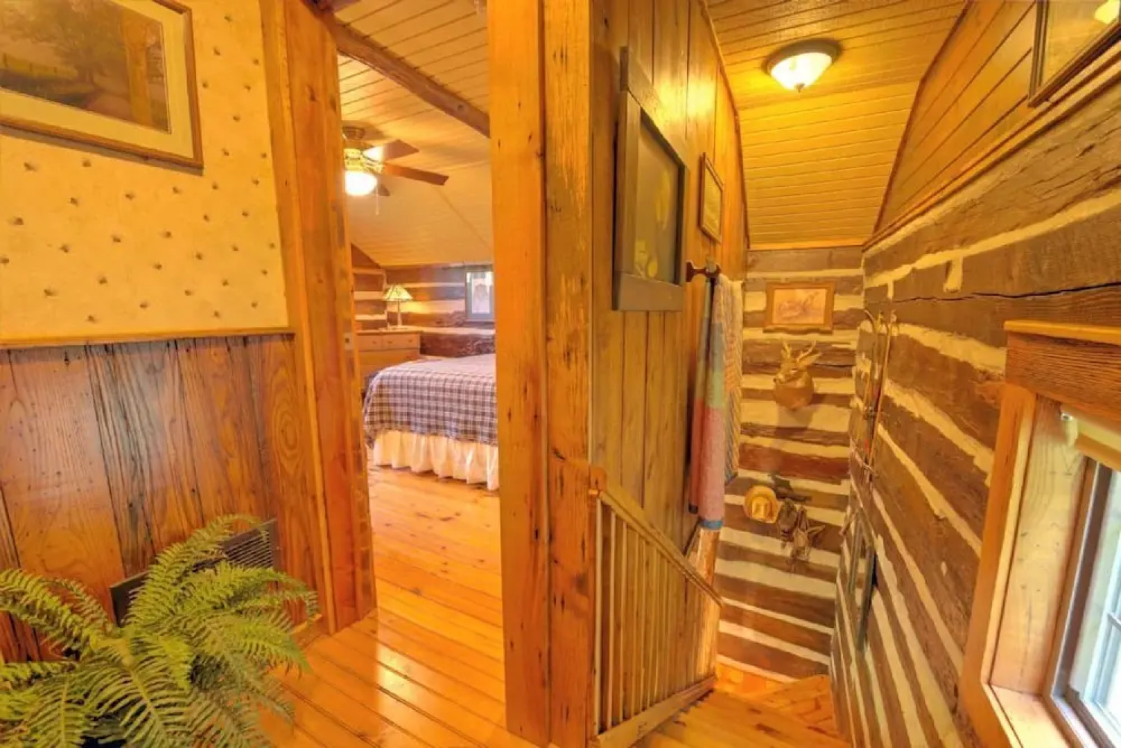 Lone Pine Lodge - 2 Br Cabin