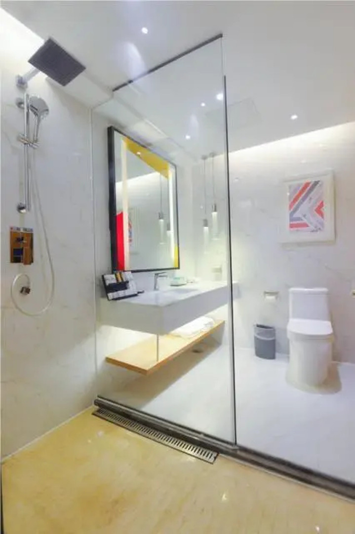 Borrman Hotel Maoming High-speed Railway Station