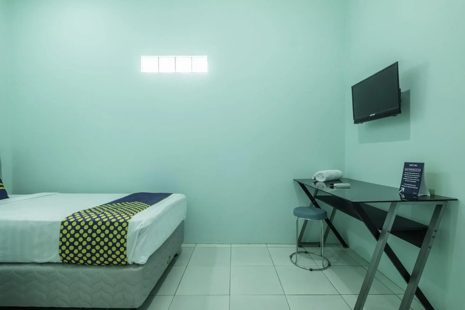 OYO Life 1889 Mbuahpage