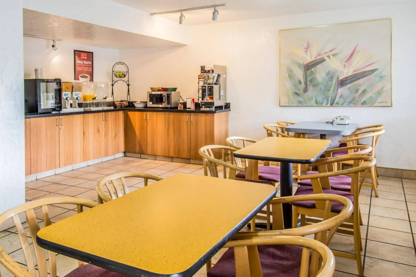 Econo Lodge & Suites Spokane