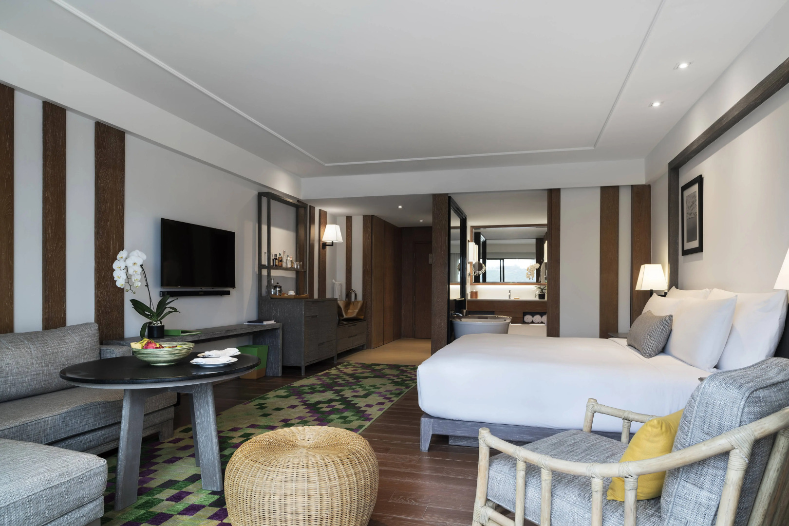 Отель The Nai Harn