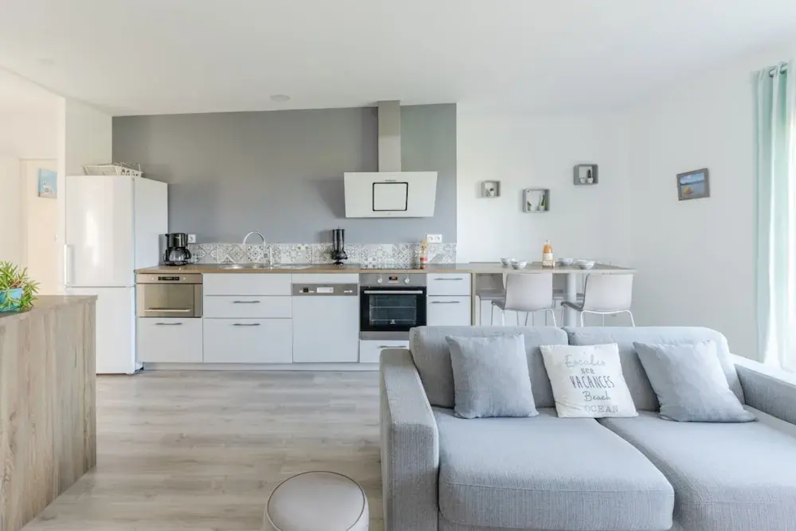 Nice 2-room Apartment With sea View Near the Beach