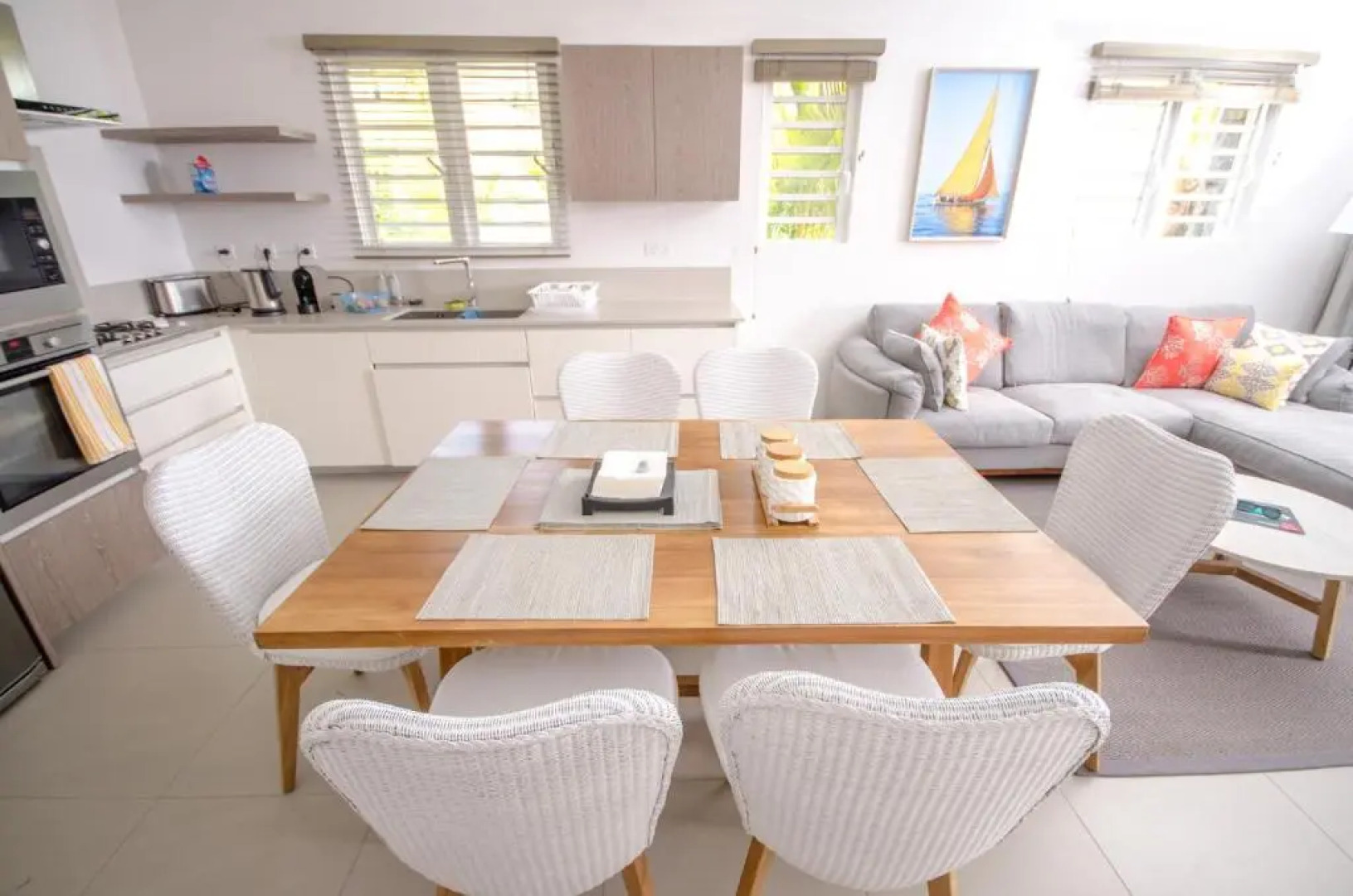 L'Escale 3 bedrooms Sea View and Beachfront Suite by Dream Escapes