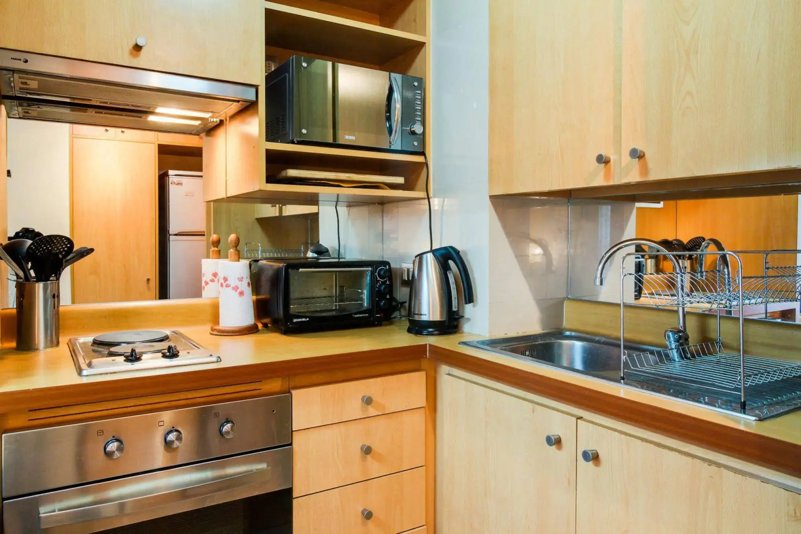 Urban Getaway Near the Sea