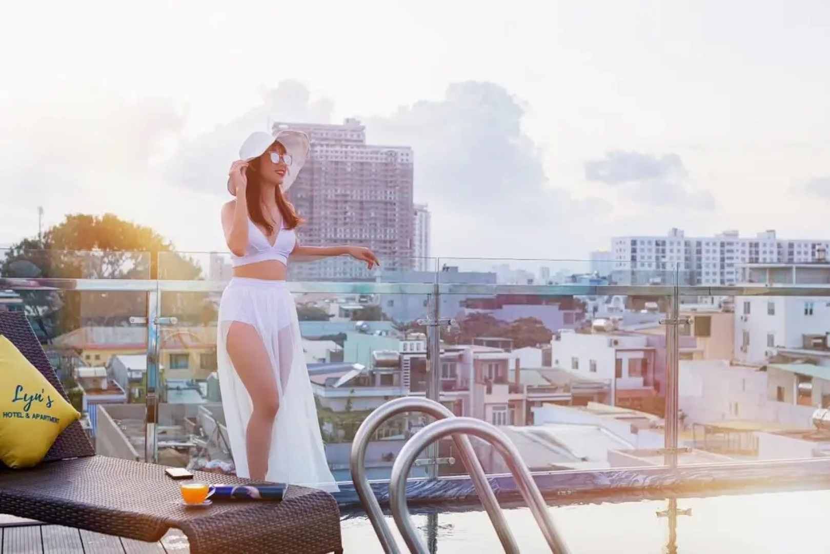 Lyn's Hotel & Apartment