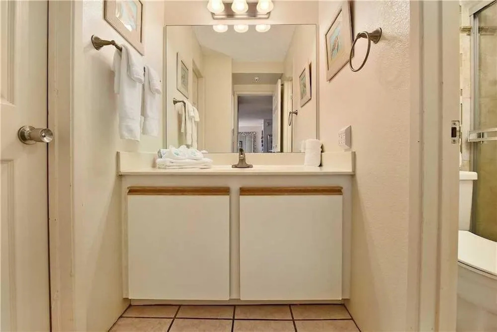 Royal Kahana 1112 by RedAwning