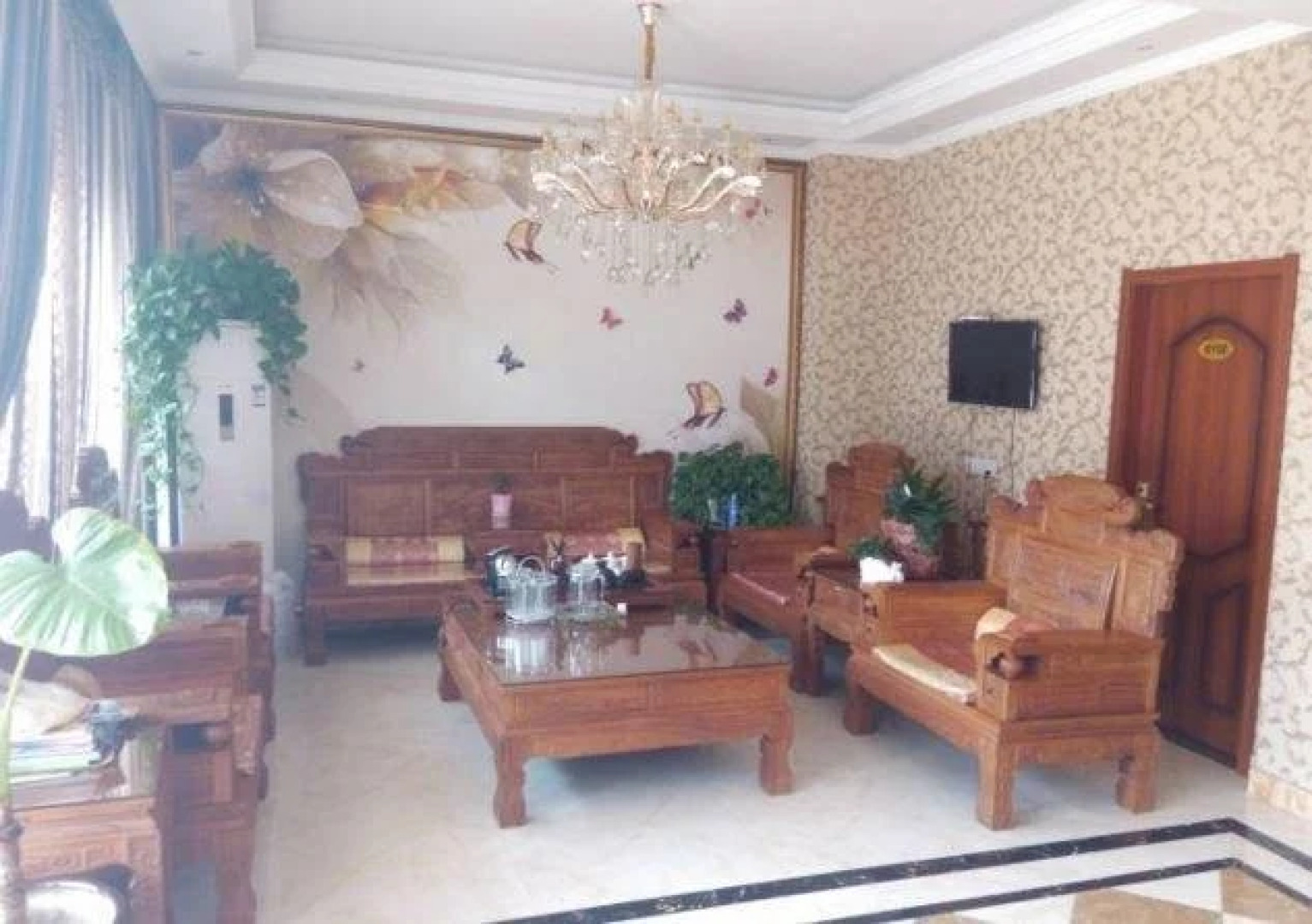 Yanling Hongtai Business Hotel