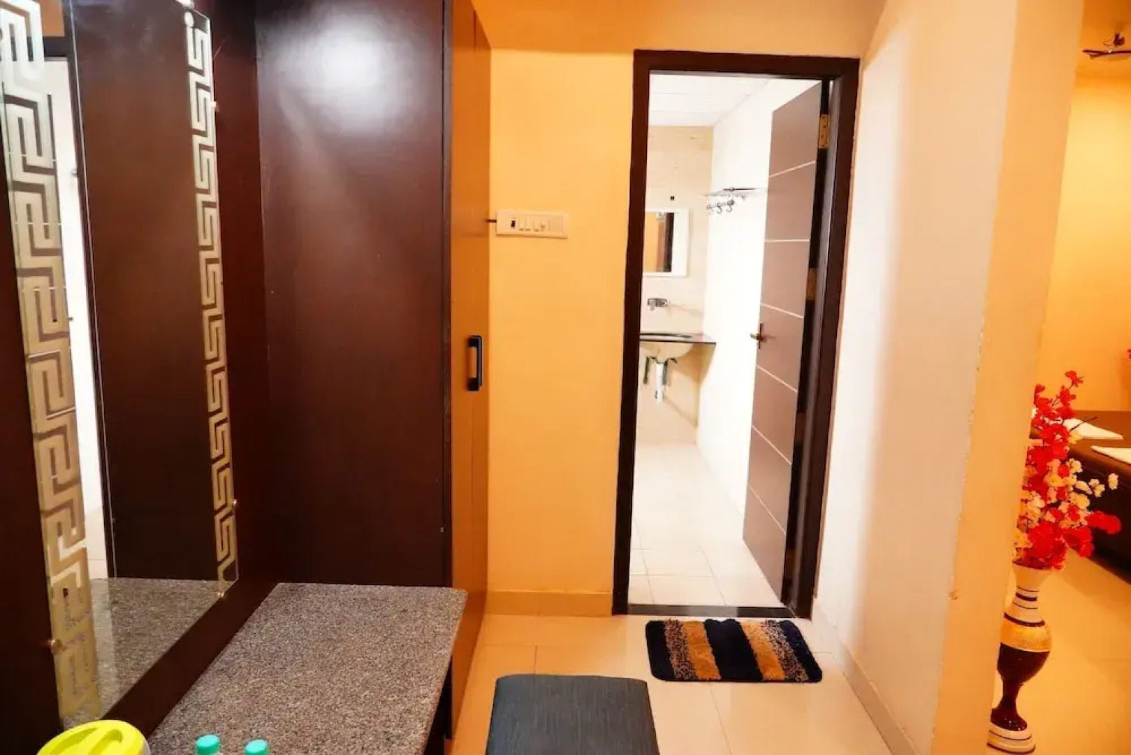 VJR Mahal and Vinayagam Residency