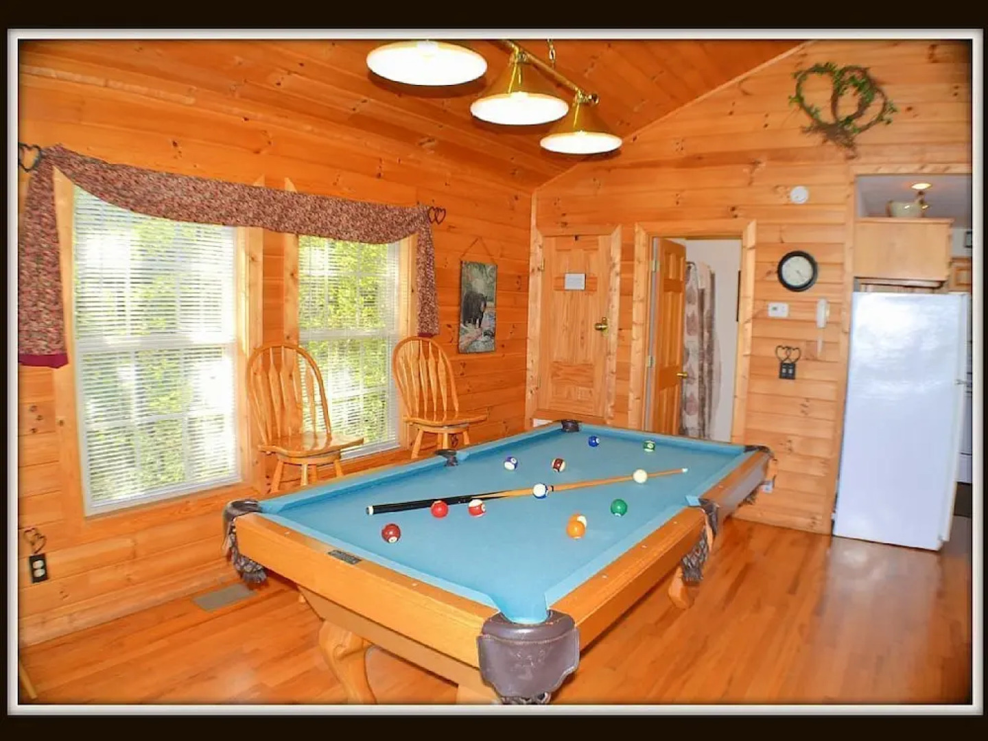 Amore Mountain Retreat - 1 Br cabin by RedAwning