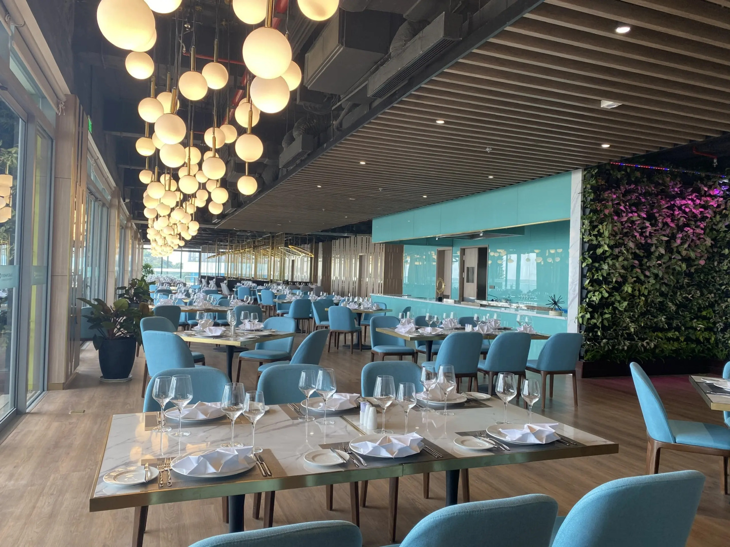 Flamingo Premium Lan Ha Bay Resort