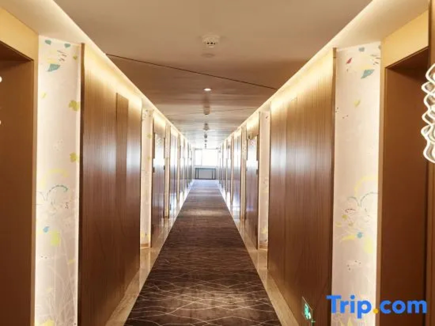 Xing Yi Hai Yu Hotel
