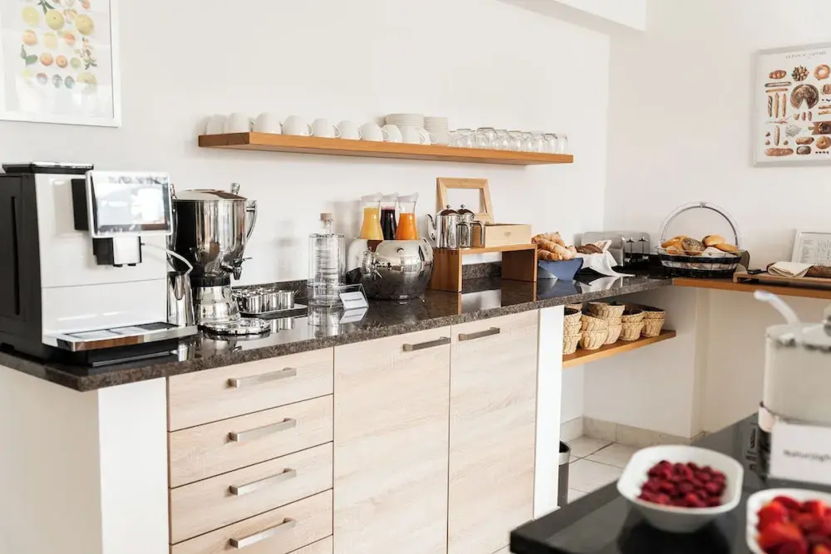 Hotel Vier Jahreszeiten direkt an den Kliniken und Therme Bad Krozingen, nahe Freiburg