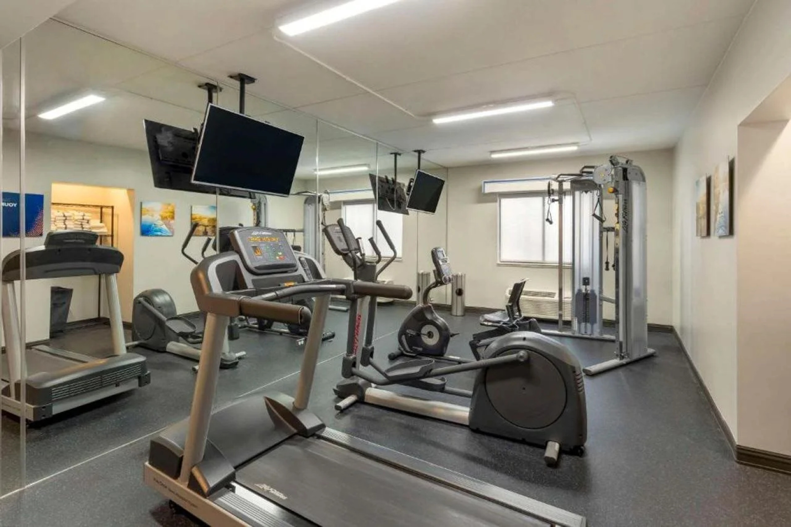 Comfort Inn & Suites Mundelein-Vernon Hills