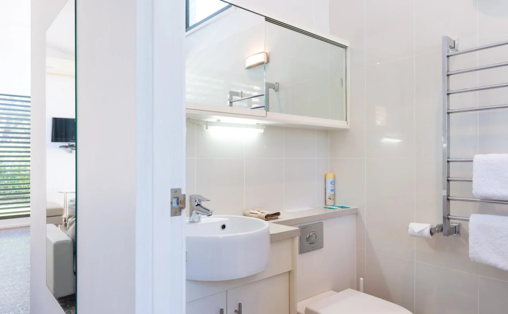 By the Beach B&B and Apartments