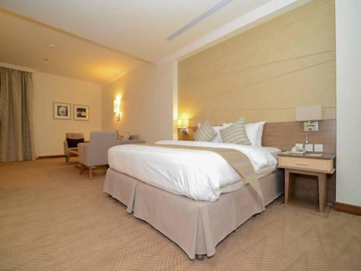 Golden Tulip Dammam Corniche Hotel