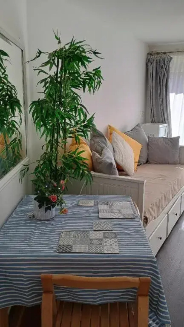 New SLEEP 4 COSY HOME