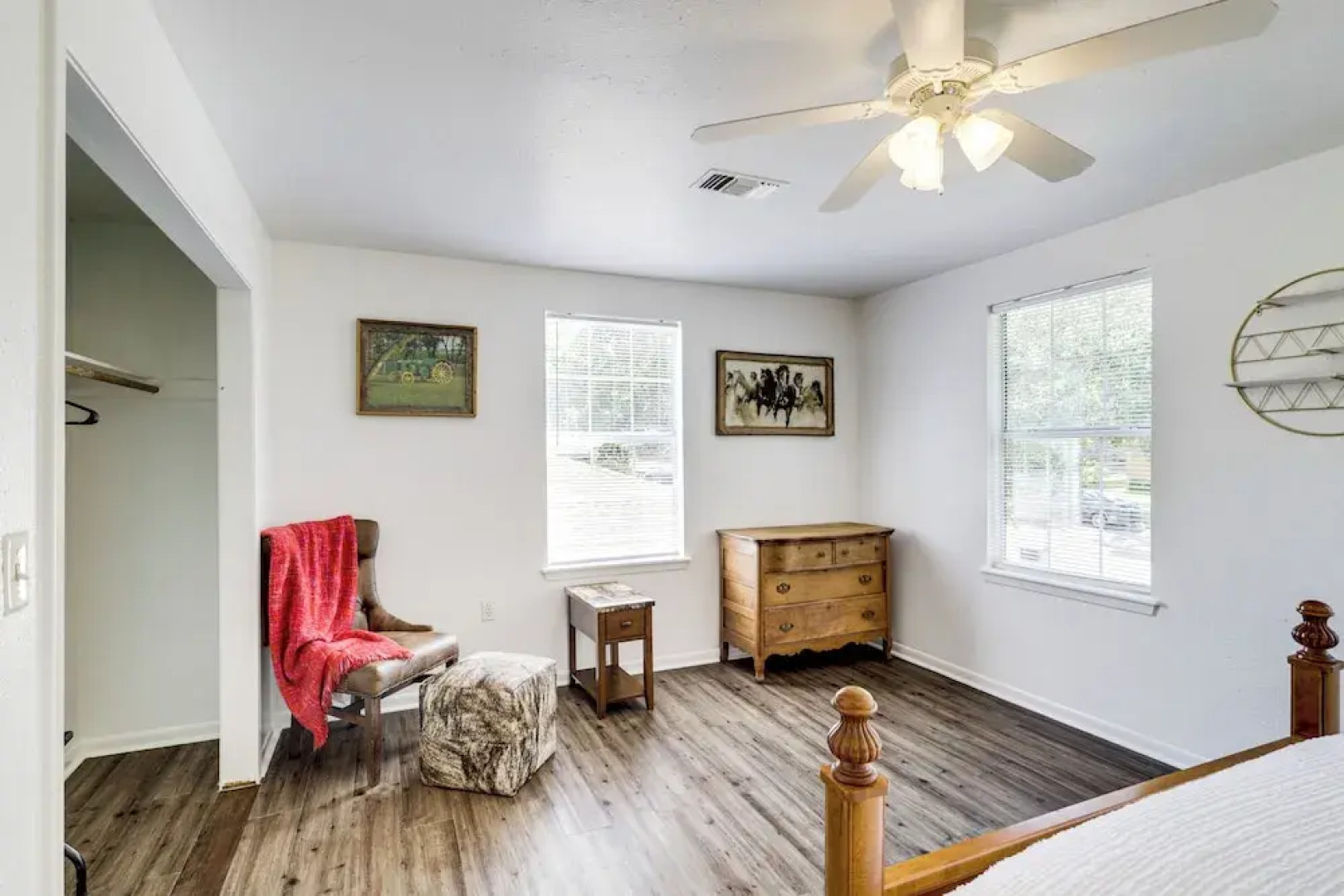 Wine Tours & Antiquing: Townhome Near Dtwn Brenham