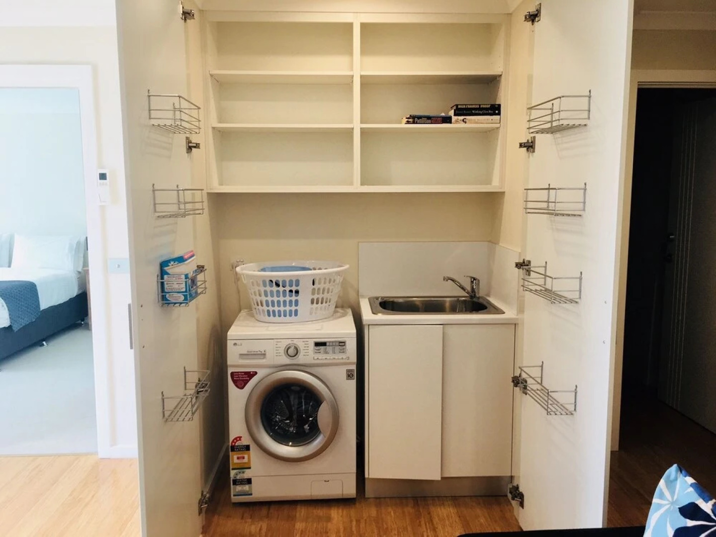 Balmoral Apartment Binalong Bay