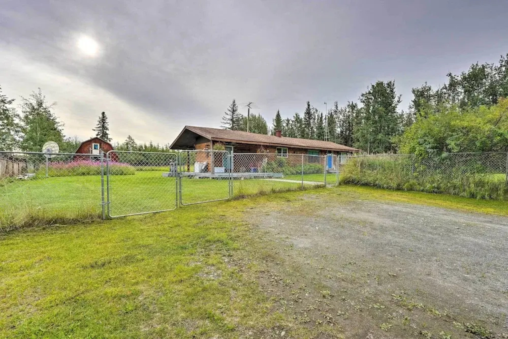 Soldotna Home Near Kenai River & Wildlife Refuge!