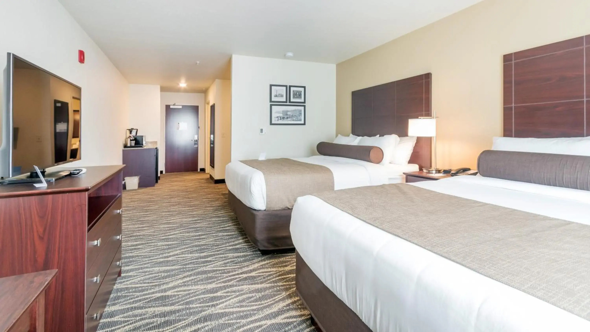 Cobblestone Hotel and Suites Janesville