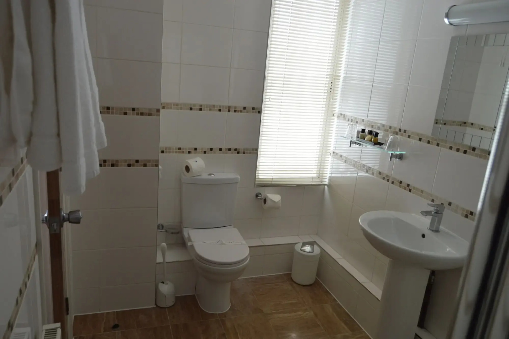 Le Bouchon Brasserie & Hotel