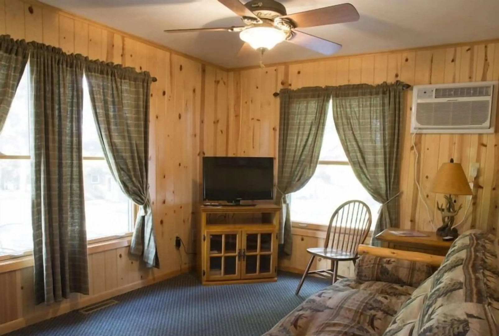 Riverside Point Resort