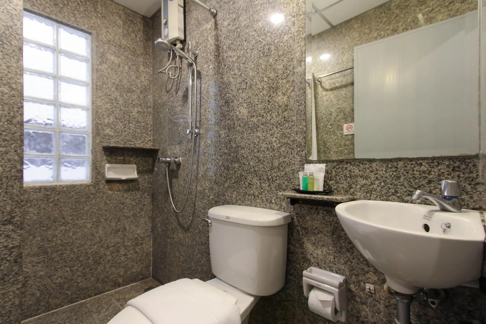 Kokotel Bangkok Surawong