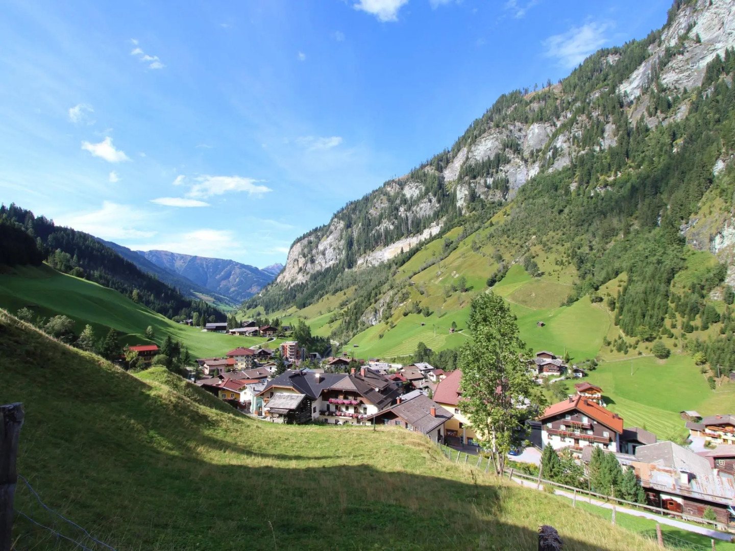 Sunlit Apartment near Ski Area in Hüttschlag