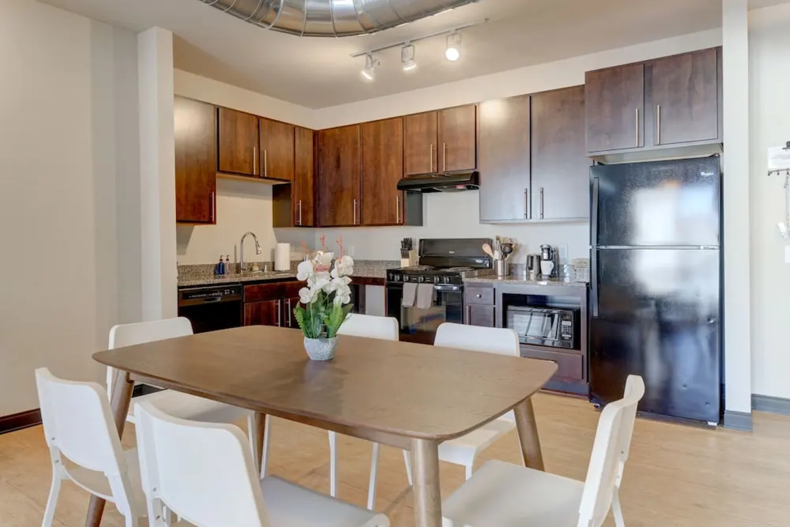 Kasa Milwaukee Westown