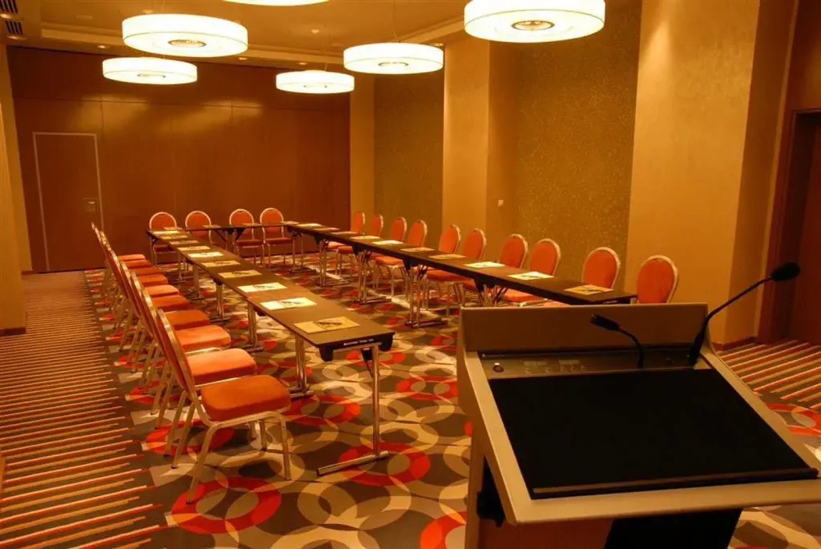 Golden Tulip Ana Dome