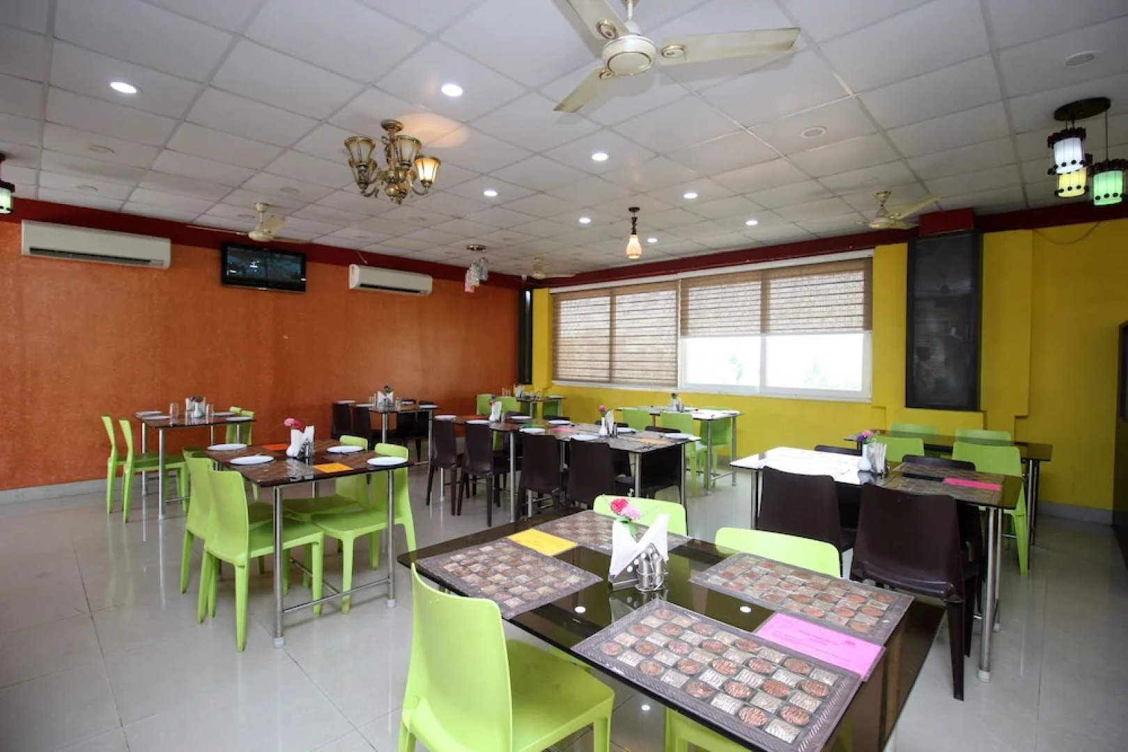 OYO 2279 Greenwood Galaxy