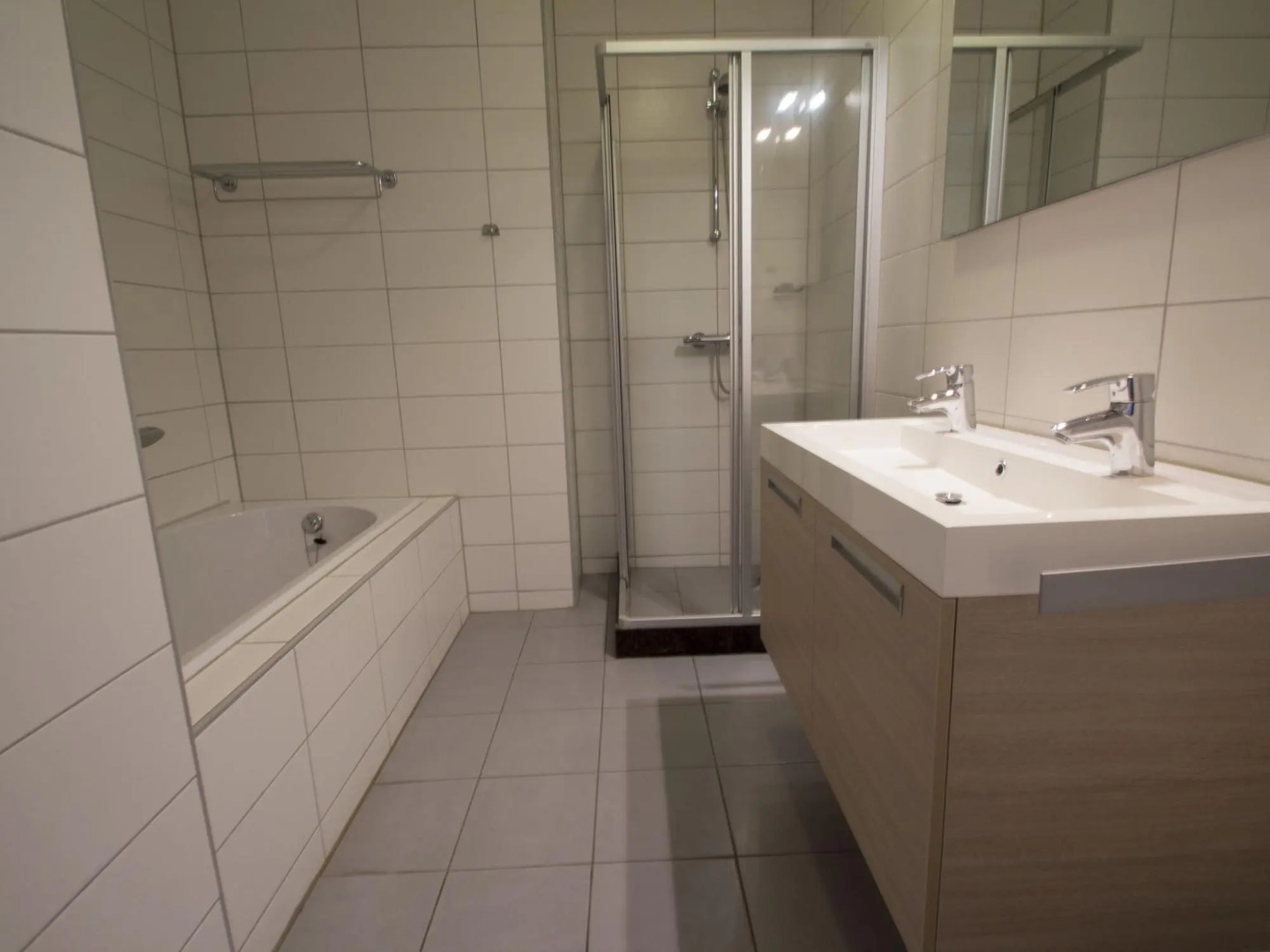 Comfortable Apartment With a Smart TV Near the Beach