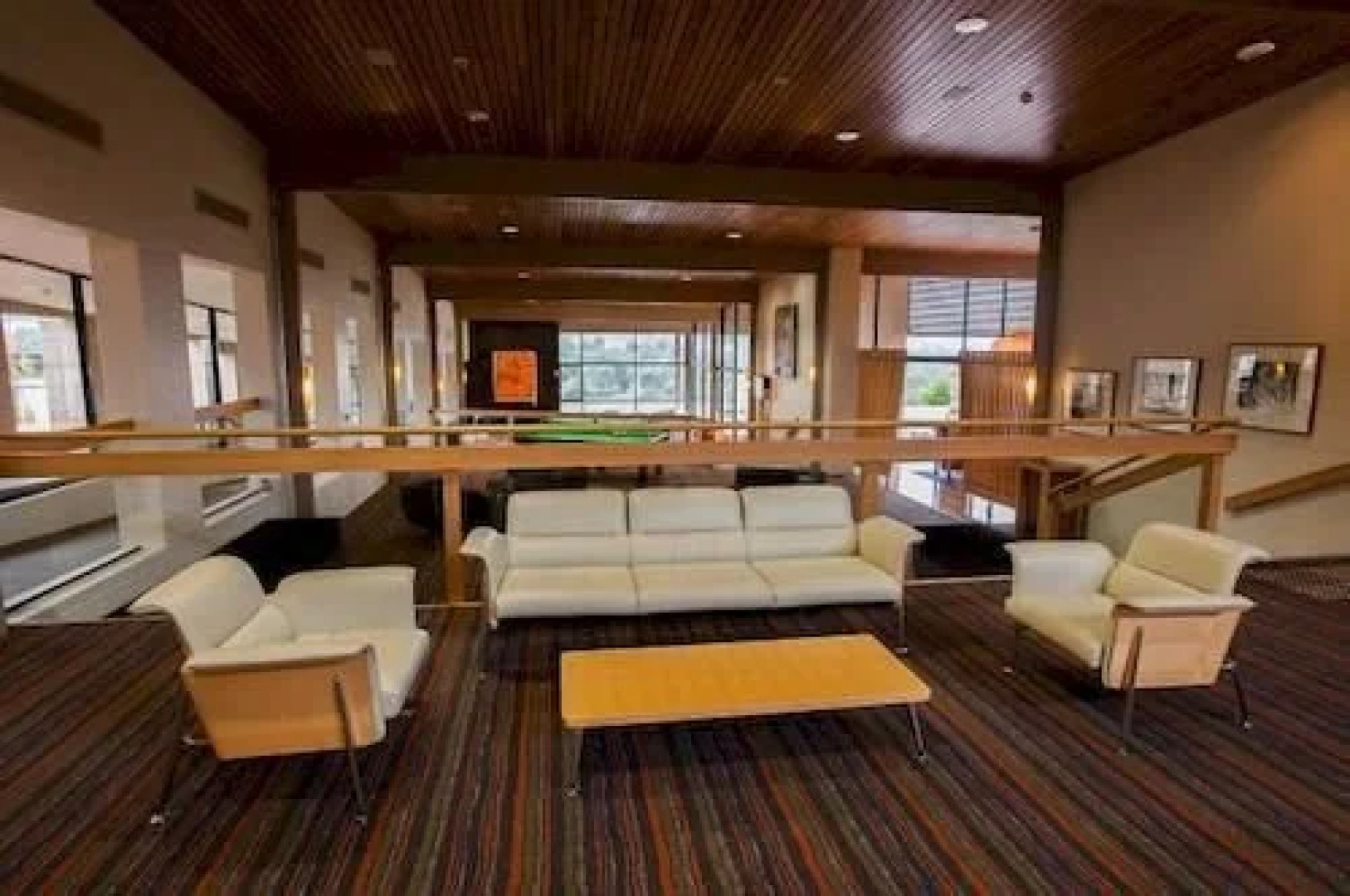 Deakin Management Centre