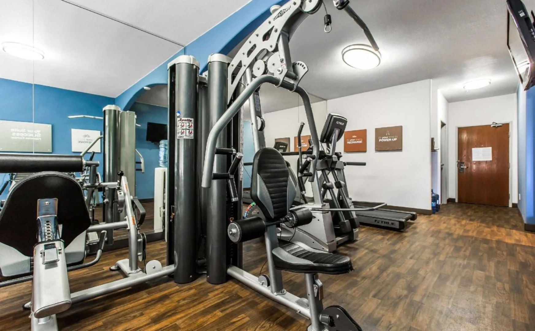 Comfort Suites Near Six Flags Magic Mountain