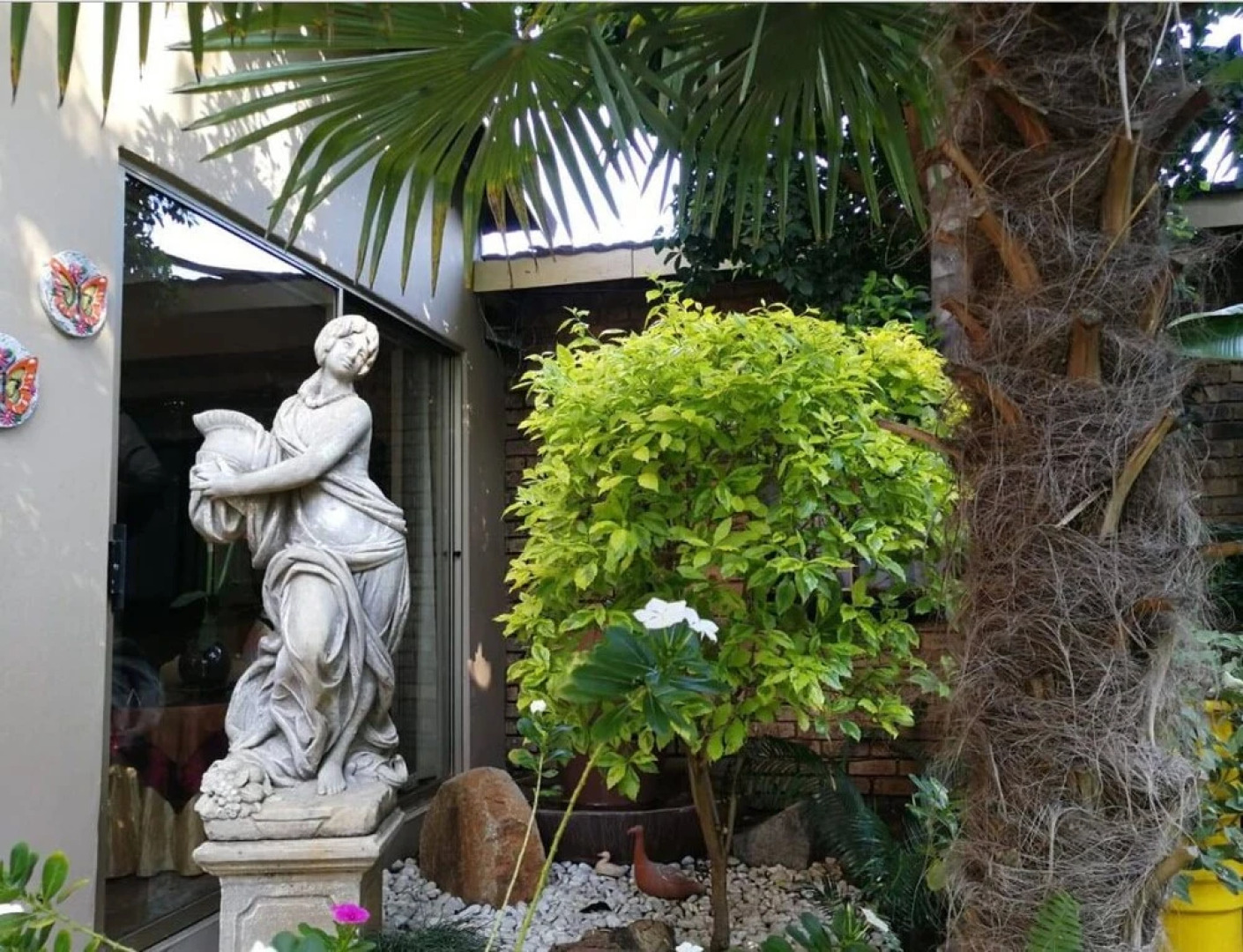 Willow Manor Brits Guest House