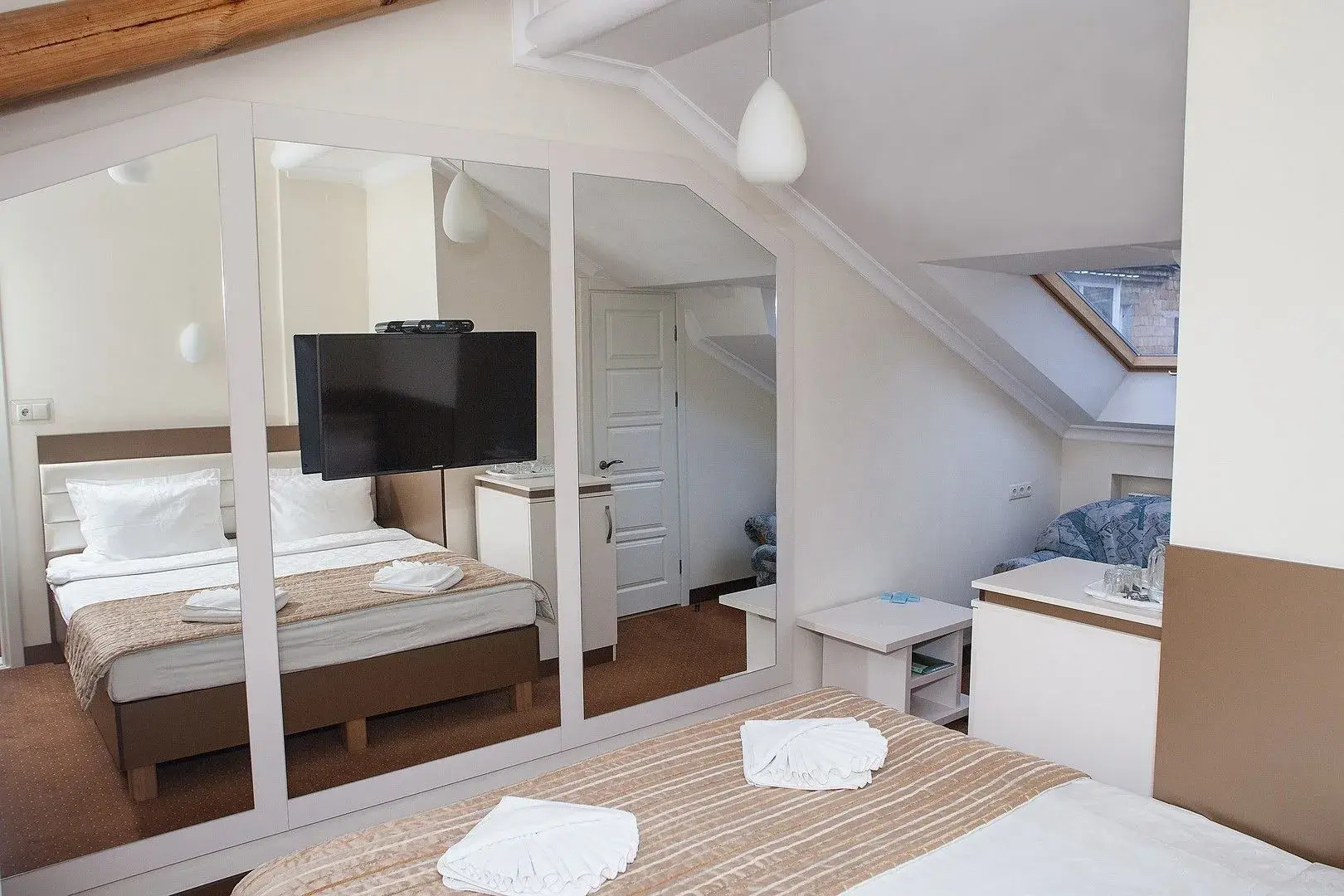 Мини-отель «Седьмое небо», ул. Евгения Коновальца