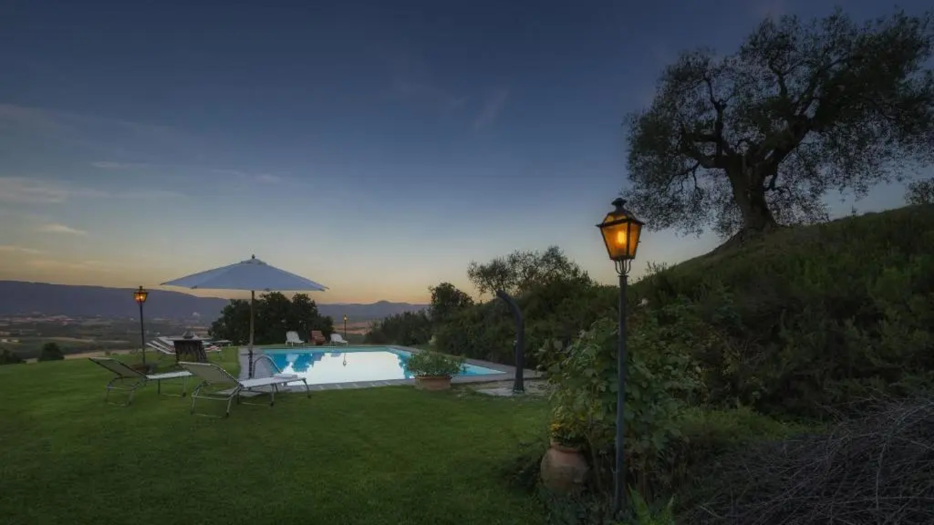 Pg-l188-lmne0at - Hostal de Todi 12