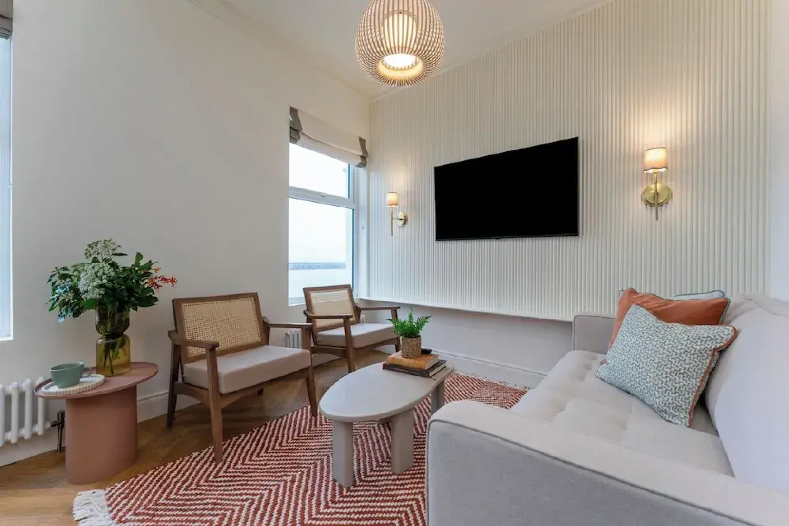 Modern 2-bed Apartment - Sleeps 6 - Seafront View