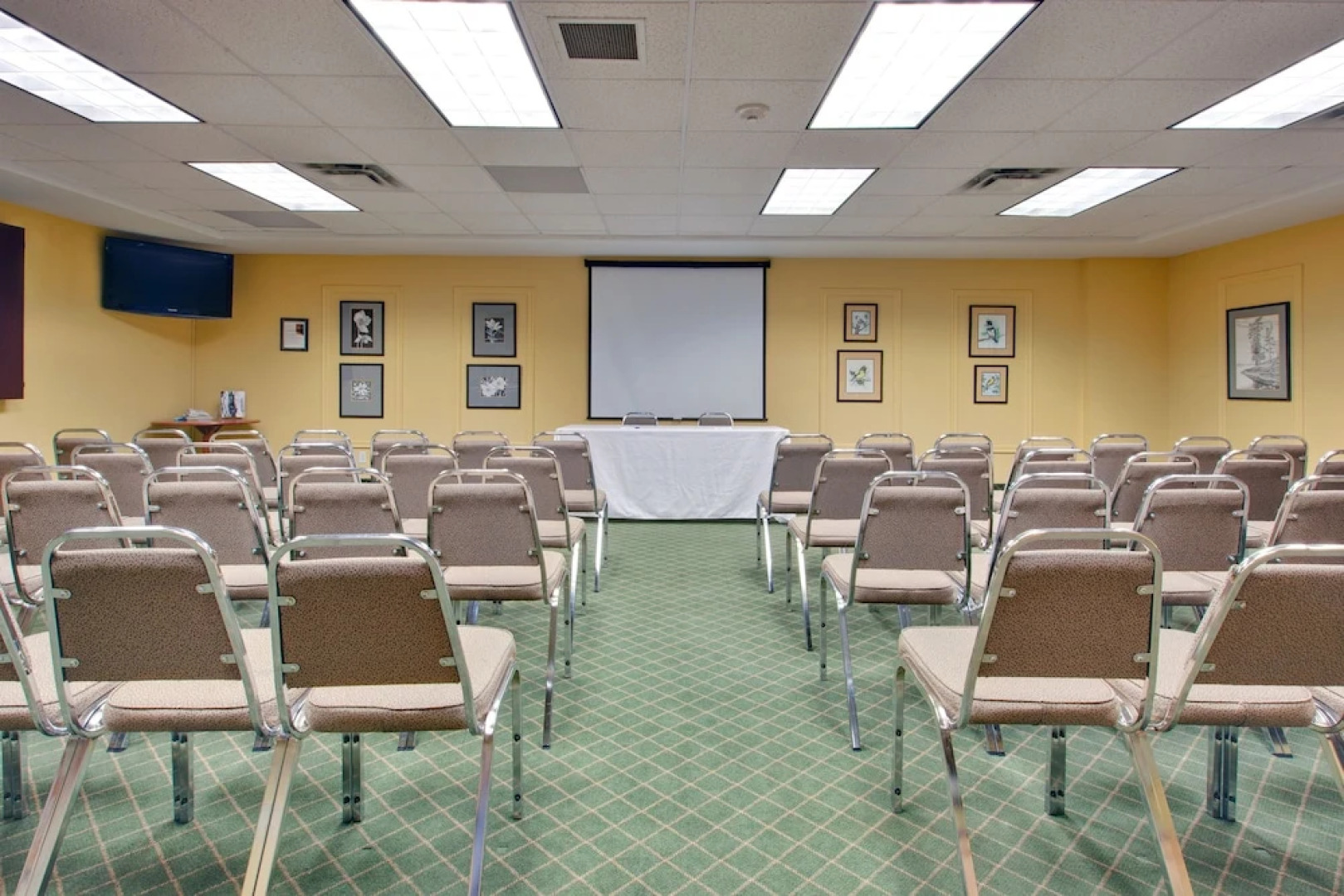 Holiday Inn Express Dryden