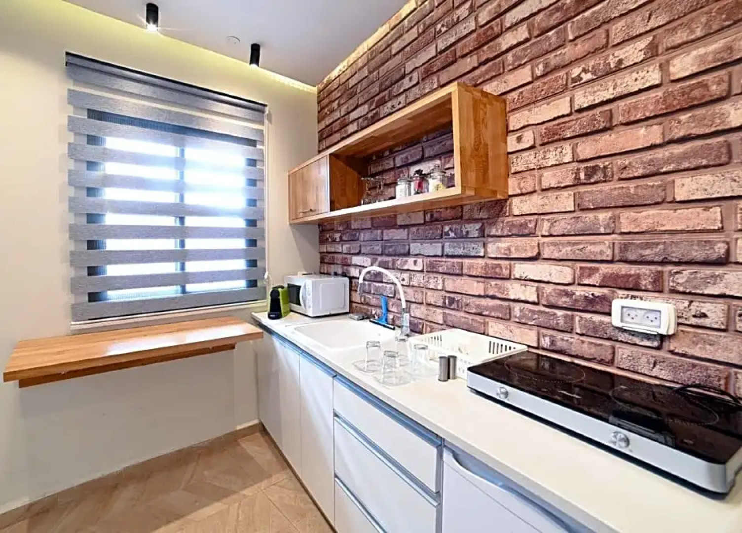 Anil's house - מתחם צימרים עם בריכה מקורה ומחוממת Zimmer with heated swimming pool