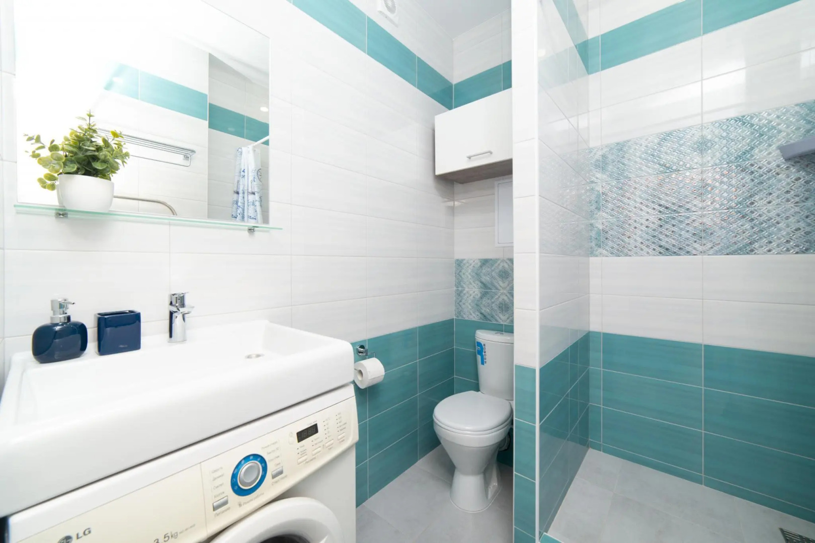 Рест на улице 2-я Луговая 24 корпус 3