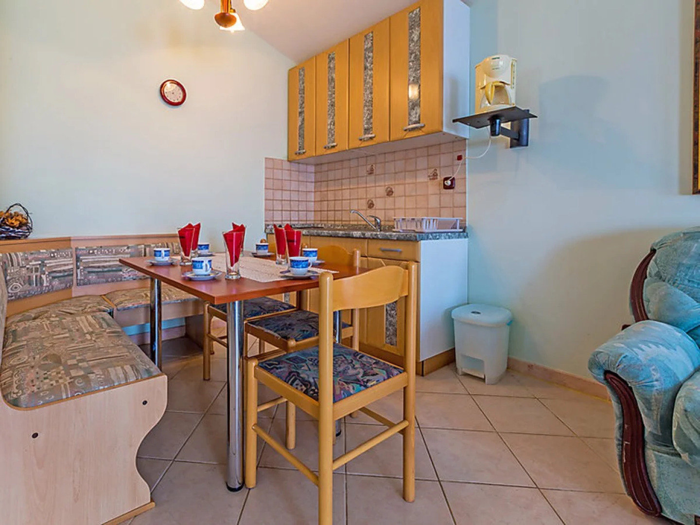 Apartment Delfin Karlobag 13234