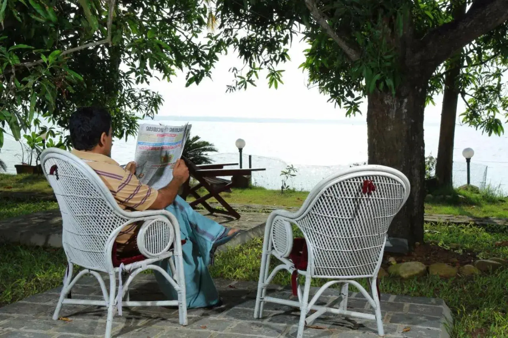 orchid lake view homestay