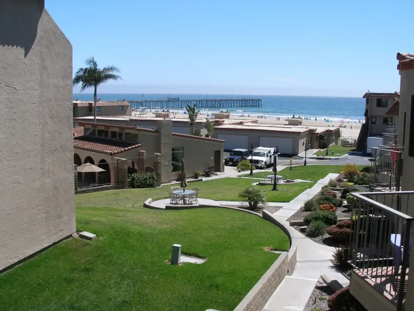 111 Pismo Shores 2 Bedroom Condo by Redawning